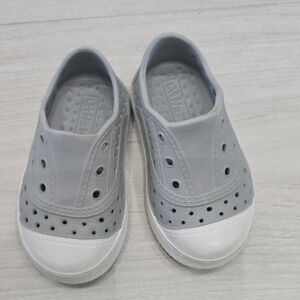 Little Me Water Shoes Gray and White Kids Shoes Toddler Size 5